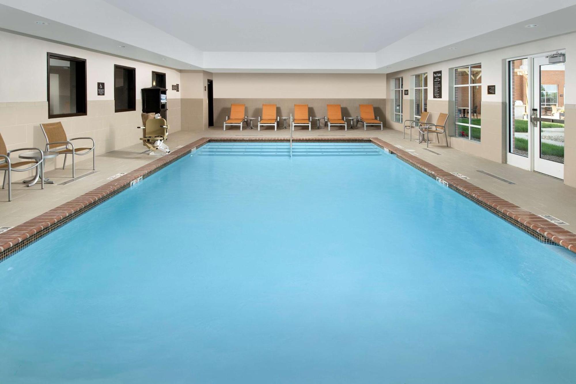 Homewood Suites By Hilton Kansas City Speedway Екстер'єр фото