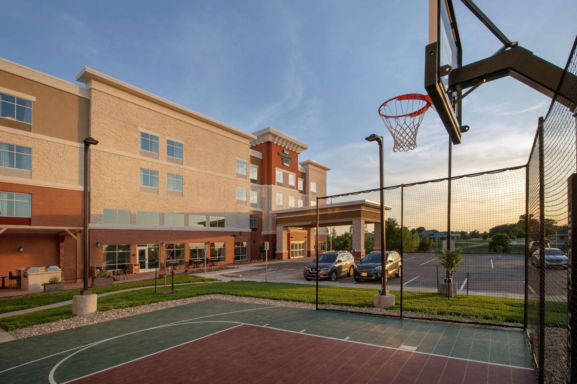 Homewood Suites By Hilton Kansas City Speedway Екстер'єр фото